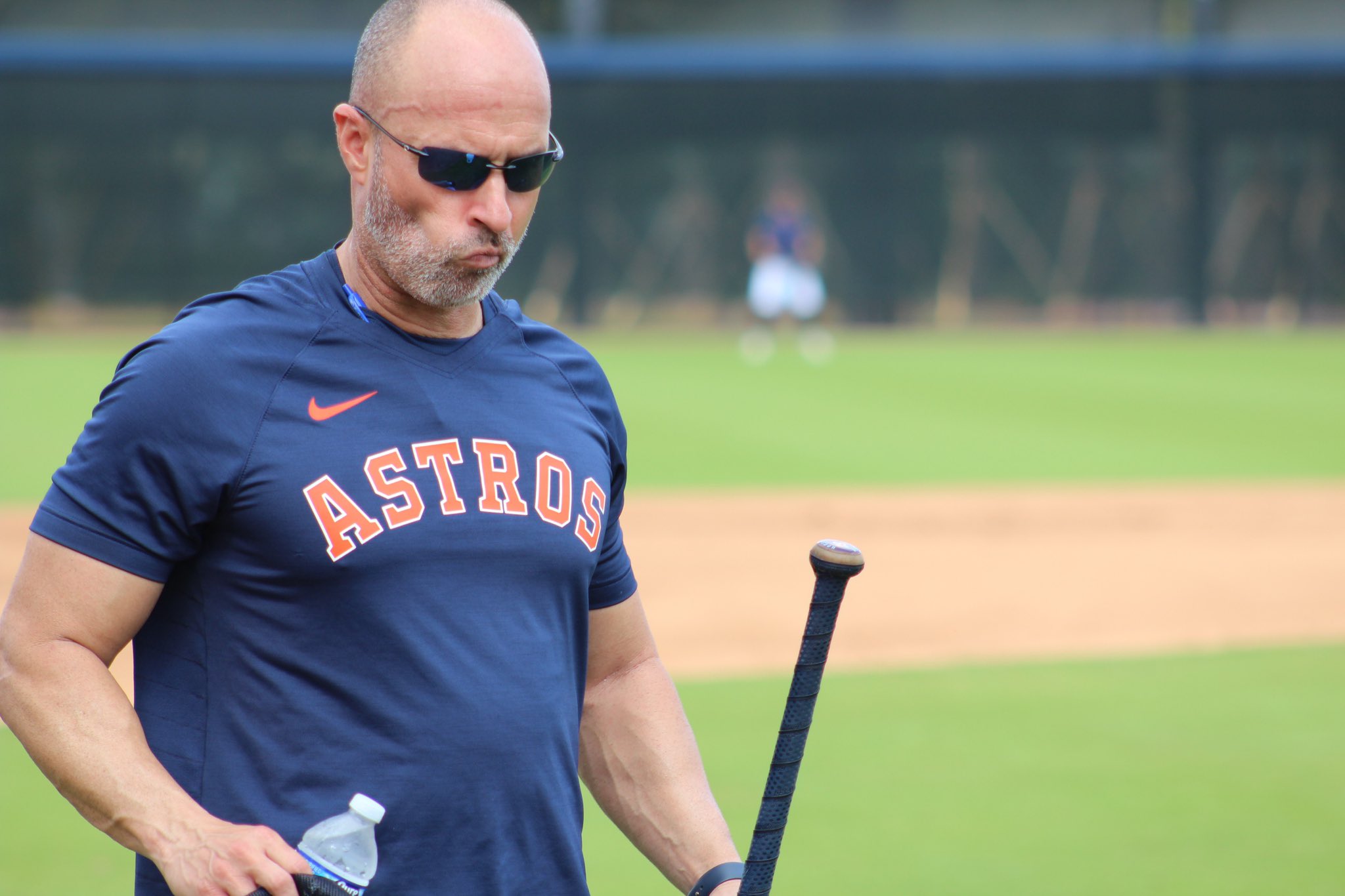 Brian McTaggart on Twitter: "Astros bench coach Joe Espada at work  https://t.co/IhS3x40VTp" / Twitter