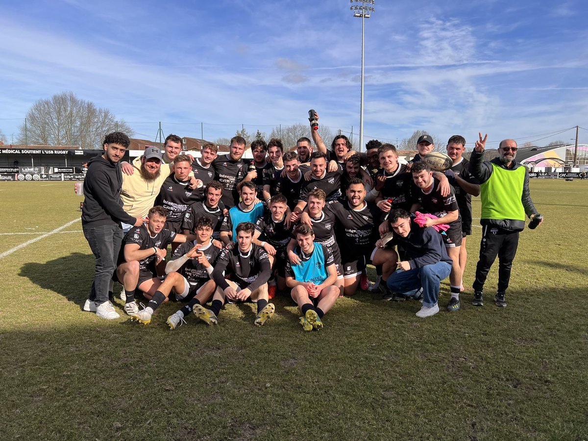 𝗩𝗜𝗖𝗧𝗢𝗜𝗜𝗜𝗥𝗘 🙌

Encore une belle victoire de nos espoirs lors de ce derby face à Langon 😍 (30-27)

Un grand bravo aux joueurs et au staff pour cette belle série de victoires qui continue 💪