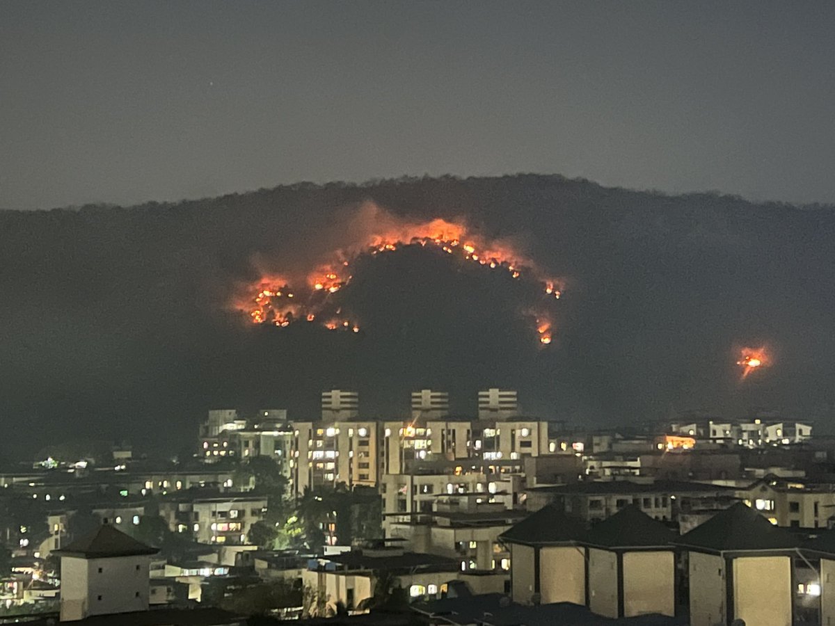 RT @QueenofThane: Forest fire at Yeoor mountains near SGNP.  Reason unknown. #thane https://t.co/0e1BhU7ttz