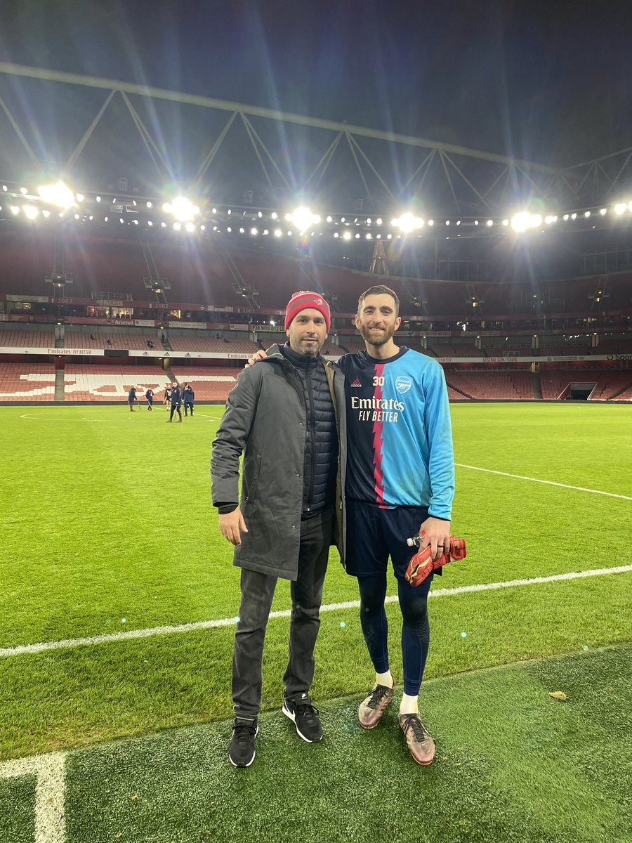 StagsMensSoccer's tweet photo. Coach Decima was in England and caught up with former Fairfield Stag, currently at Arsenal and was the 2022 World Cup starting goalkeeper for the USMNT Matt Turner. 

In 2014 Matt was the NCAA Statistical Champion for Best Save and Shutout percentage in the Nation!

#WeAreStags🤘 https://t.co/bj3gbVUrlf
