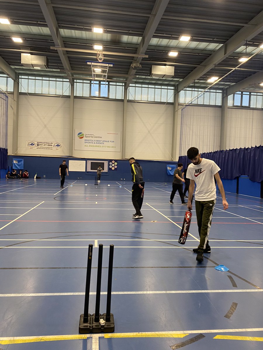 CTS_Bristol's tweet photo. 😵‍💫 | Birmingham Street 2 stand 9-5 after three overs. They are down to the last man standing chasing 71. 

Can he pull off a miracle?! @warks_wcb https://t.co/pk9TBcy7IG