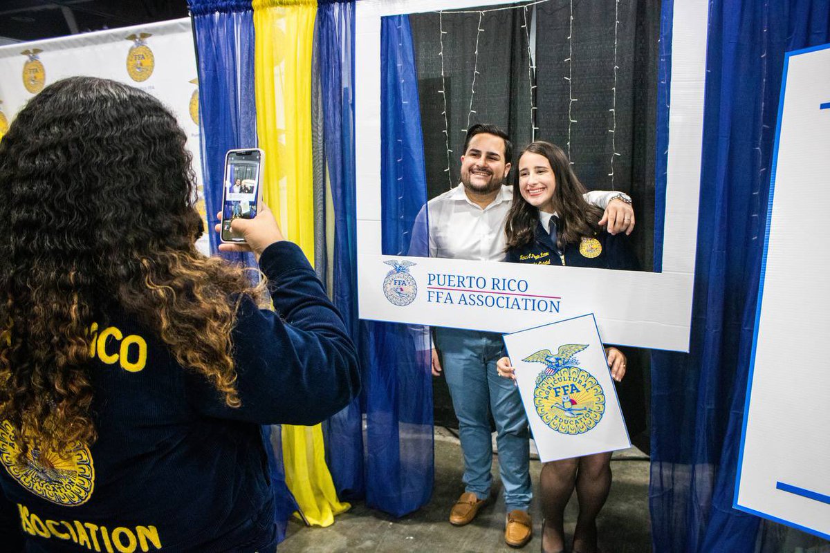 LcdoRCP's tweet photo. Muchas felicidades a Puerto Rico FFA Association y @NationalFFA , en la #FFAWeek, en especial la โpequeโ de casa, Nahara Ester, quien es la Presidente Estatal y estรก transformando nuestra amada organizaciรณn. #ForeverBlue #beyondthejacket https://t.co/hY2PHj0iCu