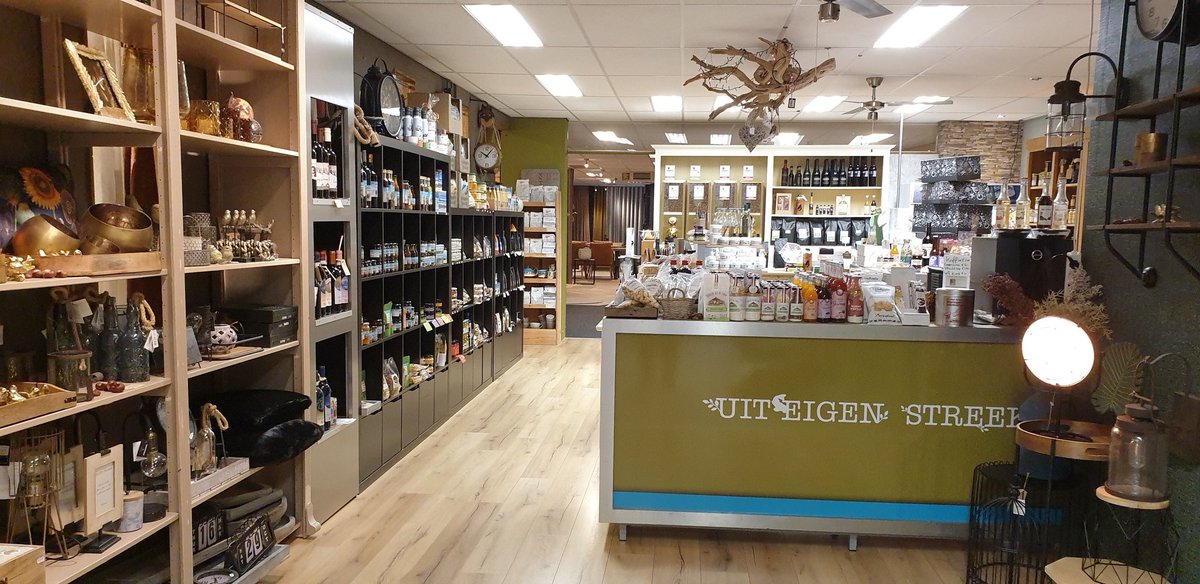Het gaat nu snel. De keuze voor de Koerswijziging 'Uit Eigen Streek komt naar je toe!', komt snel dichterbij. Na 7,5 jaar, nog maar 1 week in mijn winkel bij Tutto Hippolytushoef. Dan door met: bezorgroute;  uiteigenstreek.nl; markten; evenementen; beurzen; geschenkpakket