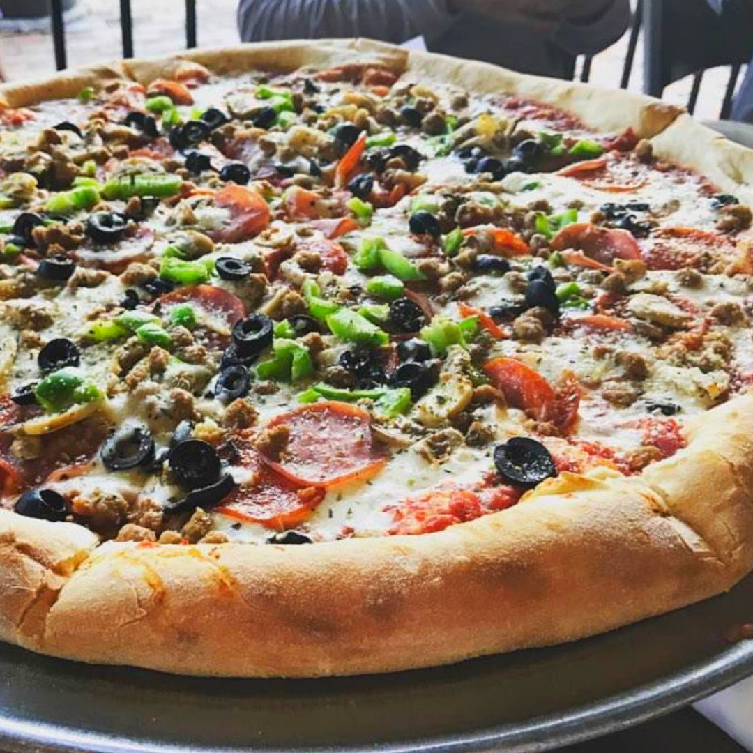 ItalianCafe_TX's tweet photo. Sunday means Pizza, satisfy your cravings with a slice of heaven 🍕❤ Sundayfunday vibes

Order online through our website -  https://t.co/j2Nyz7xMYy or 📞972.401.0216
.
.
#italiancafe #dallas #dallasitalian #dallascoffee #coffeehouse #cafedallas https://t.co/9FvSUKUy31