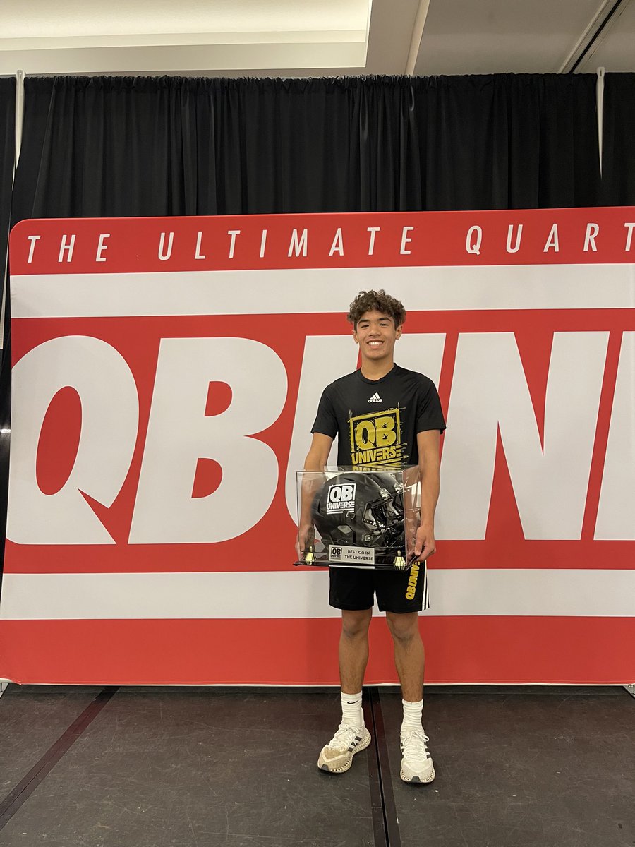 julian_2tx's tweet photo. 2023 Dallas QBU champion! Very blessed for the opportunity to be able to compete with the best! @PhillipsQBA @CoachPhilyaw @TheUCReport @YVQBacademy @QBUniverseQBU @QBHitList https://t.co/zKOqLhZhiG