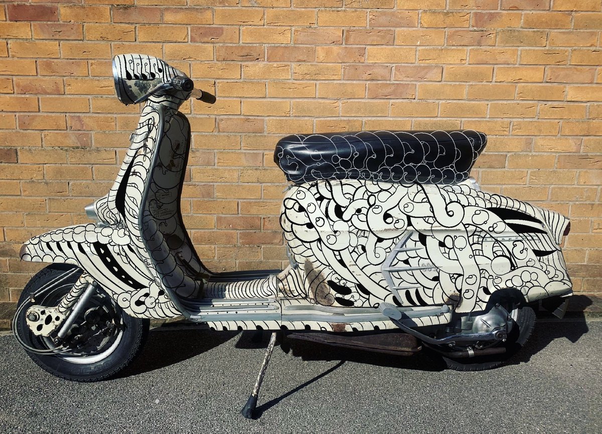 lolaytoon's tweet photo. #lolay #lambretta #lolaydrawing https://t.co/R7UCTfWmL3