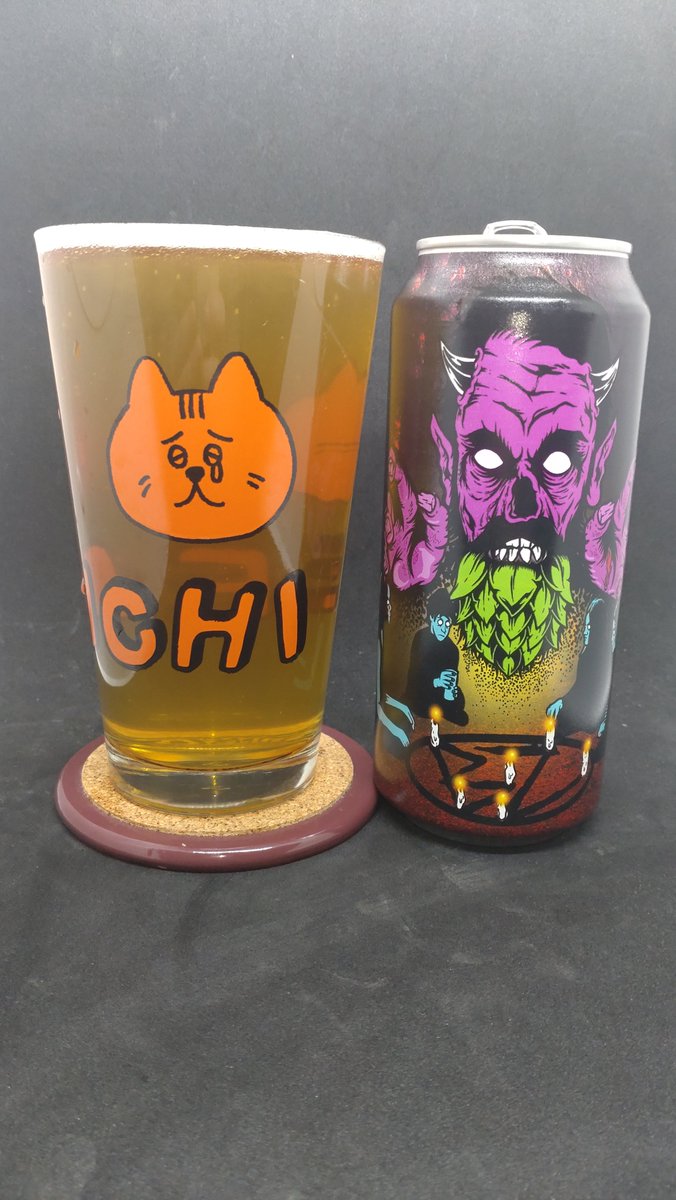 kenneru_makoto's tweet photo. BEER ZOMBIES We are the Weirdos
度数9.666%のDDHヘイジーダブル。
ヘイジー?
瓜感、飴っぽい甘さ、草、アルコール感含む苦味。
前情報でヘイジーではないと聞いてたからいいけど、ヘイジーの特徴はほとんど無いかも。
とは言え好みの感じ。
かなり美味しい。 https://t.co/OmOtlHzpqj