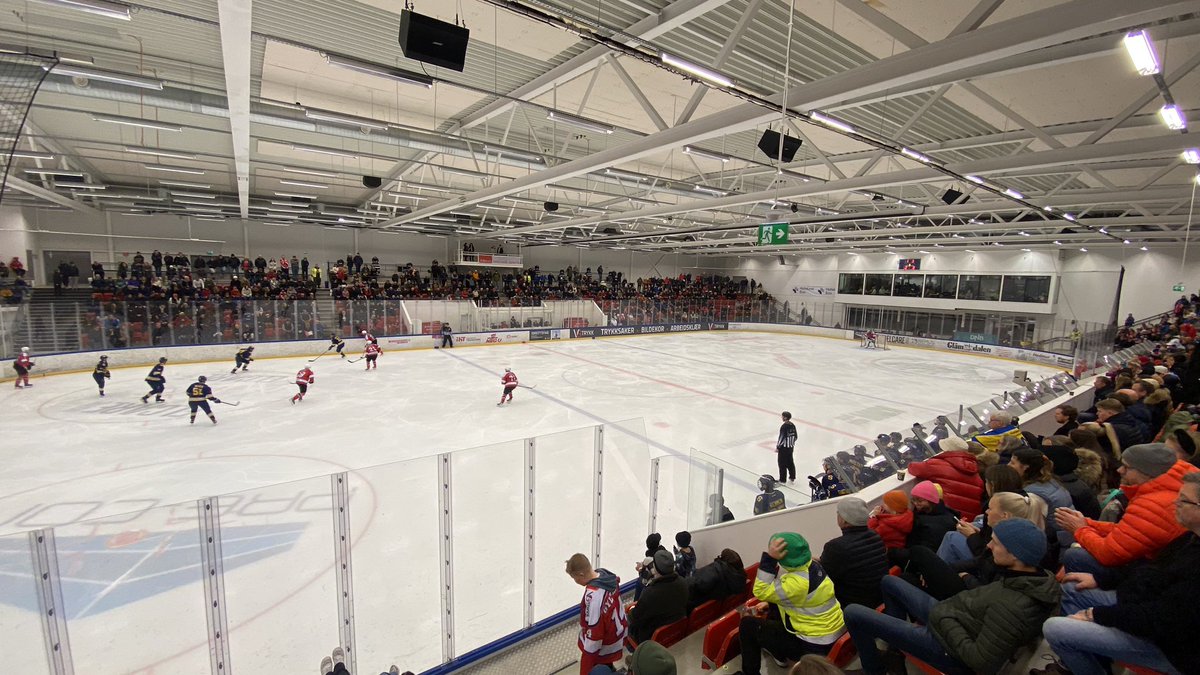 Hockey4You_no's tweet photo. Respektable 1514 tilskuere på dagens toppkamp mellom Kongsvinger og @SkiHockey i 2. divisjon #2hockey https://t.co/0CORaVv3Az