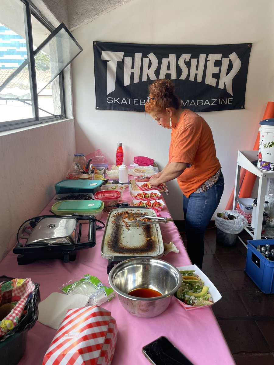 FishSkate_'s tweet photo. #LaCurandera destacó con deliciosos burritos 🌯 y tacos 🌮 🌱 https://t.co/lnttmW7pcd
