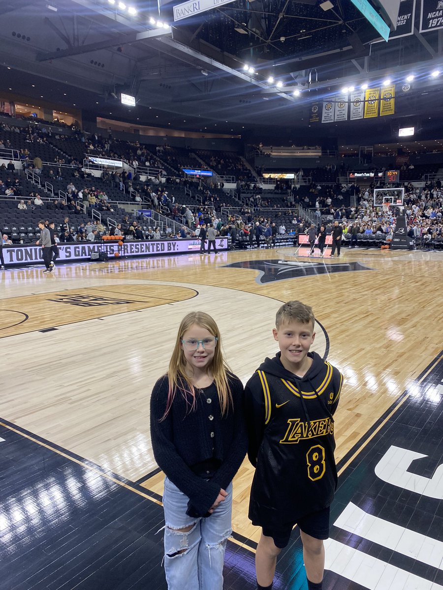 MsKniffen tweet media