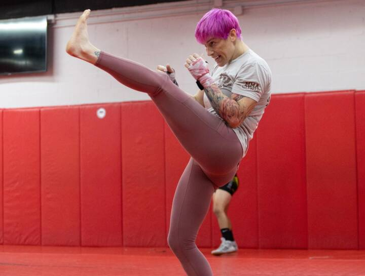 2Randos's tweet photo. tune in today at 2 P.M. EST as we talk to 
@AlanaFeral

 about her fight career, her service to the country, and more!
#exceptionalrandos #mma #martialarts #mixedmartialarts
https://t.co/MOayibJUSL https://t.co/mjGmgnz1En