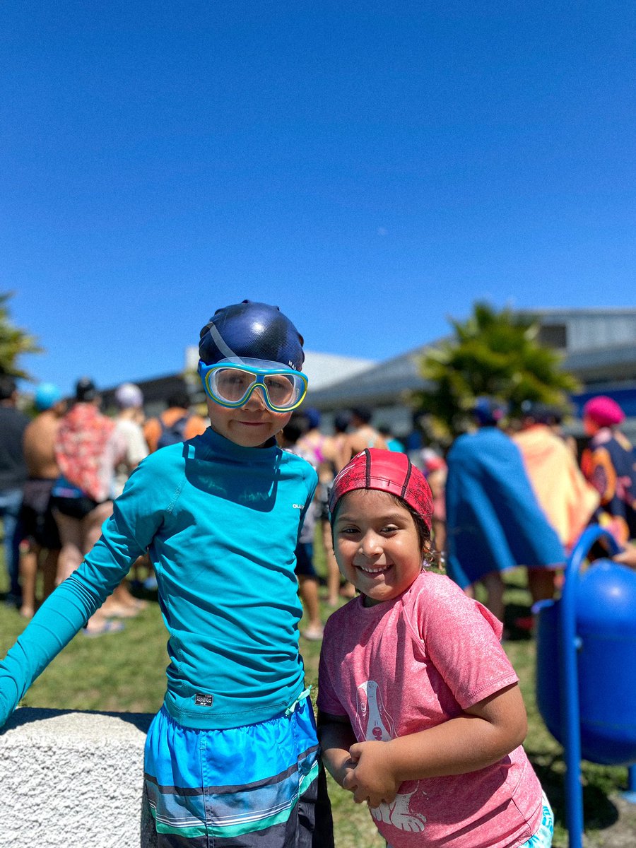 Nuestros socios y socias disfrutan de los últimos días de verano. ¡Acompáñanos! 🔵⚫️