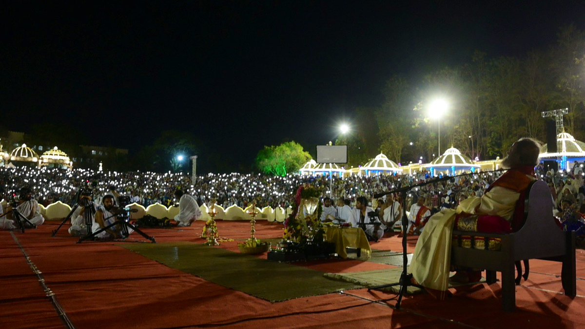 Gurudev Sri Sri Ravi Shankar tweet media