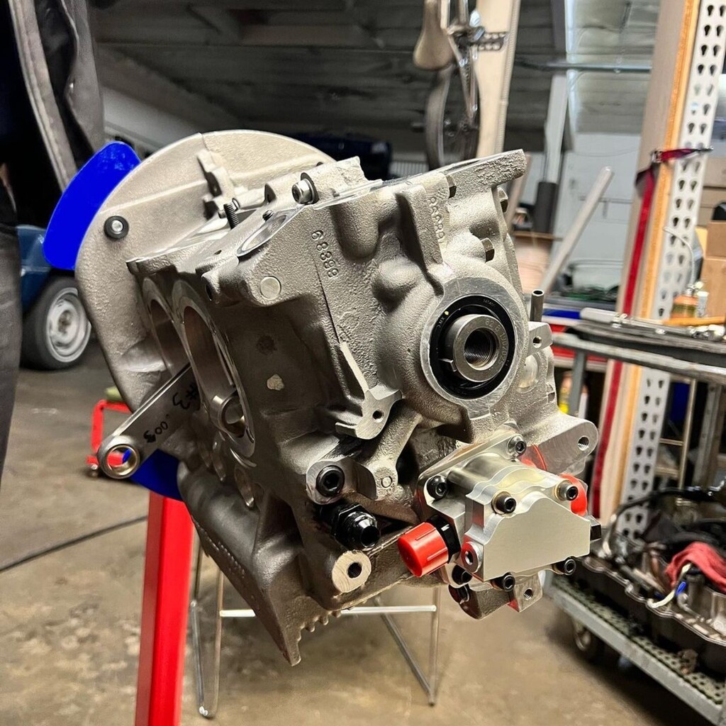 VwScat's tweet photo. Elijah's #shortblock done ✅
- SL1 thrust conversion case
- AA 82 flanged crank prepped by SL1
- Scat rods
- Engle 110 cam
- SL1 lifters
- Cb cam gears
- Dailey oil pump supplied by Geers engineering
- Jaycee straight shot oil mod
Supervised by @v… https://t.co/LAzu78OzhV https://t.co/xmFd24tA22