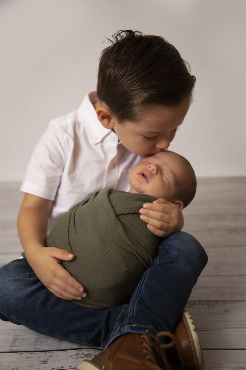 Mss_Mina's tweet photo. I can’t believe these never graced the  timeline. I wish I could rewind time to when Axel was this small. I love my little family🥹❤️ https://t.co/A6gclsqk0h