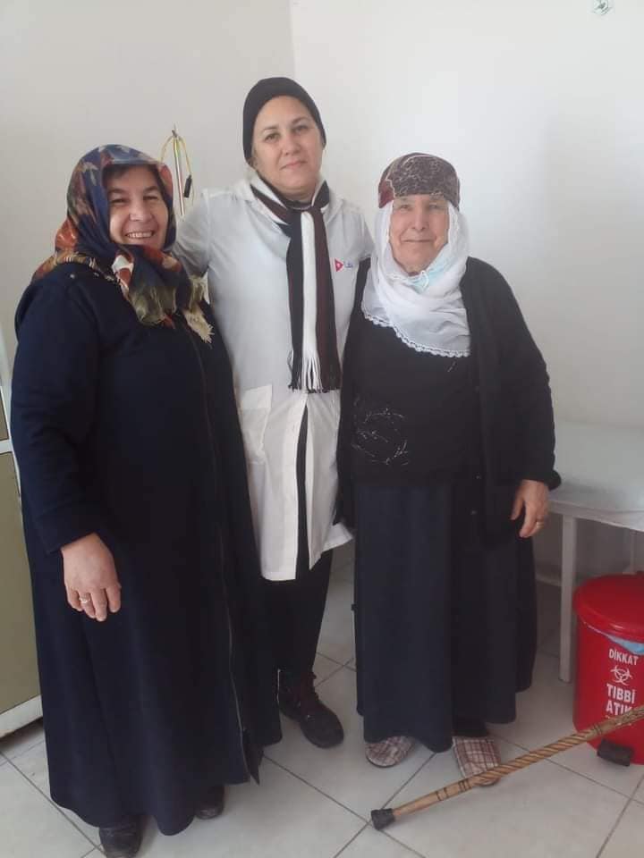 "Escalar montañas, hermana hombres" José Martí

✍️ No hay misión imposible para ellos. En #Türquiye, nuestros galenos siguen apostando por la vida. 🇨🇺
Imágenes que me envía el Dr. Abel Aguilar del ajetreo en la noche de ayer 🙏🇹🇷

🇨🇺#CubaPorLaVida  💖 #MejorEsPosible 💖