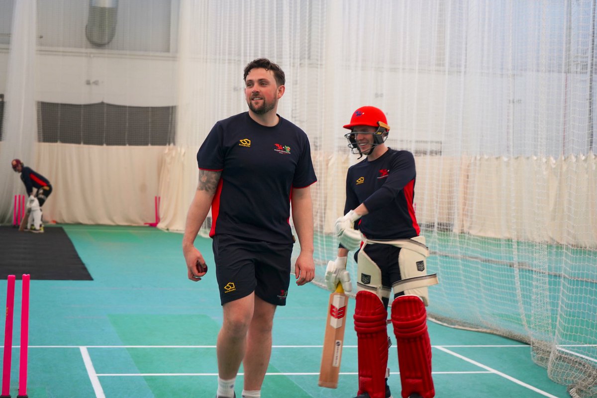 Denbigh’s Harrison Jones partaking in the Wales NC Senior side red ball practice this morning in Cardiff alongside current skipper and former Gloucestershire professional Cameron Herring.

The pair last played together for Wales U16s in 2009-10.

🏏🐉🏴󠁧󠁢󠁷󠁬󠁳󠁿🔴🔵 #ForTheNorth