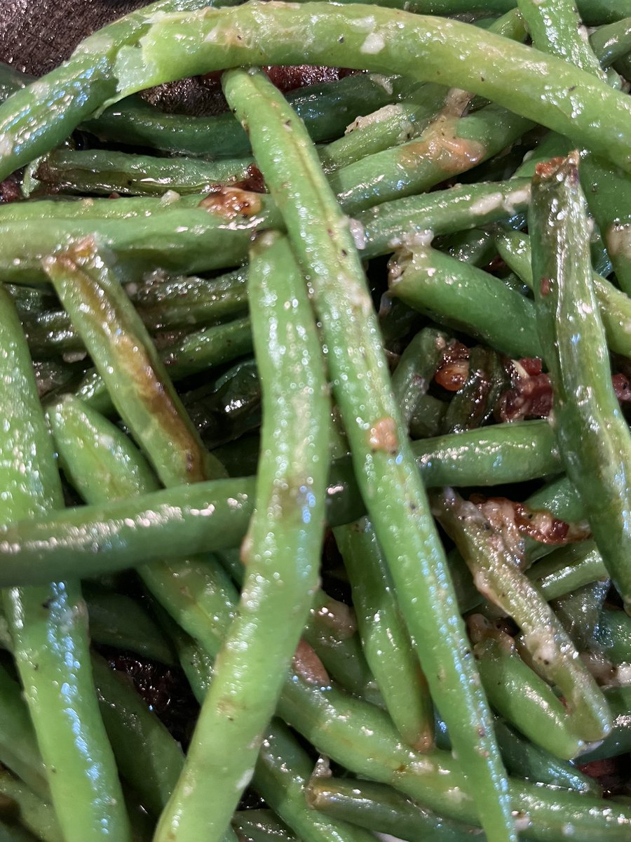 cokadondada's tweet image. These garlicky ,ginger #stringbeans were a hot ln! 🔥😫