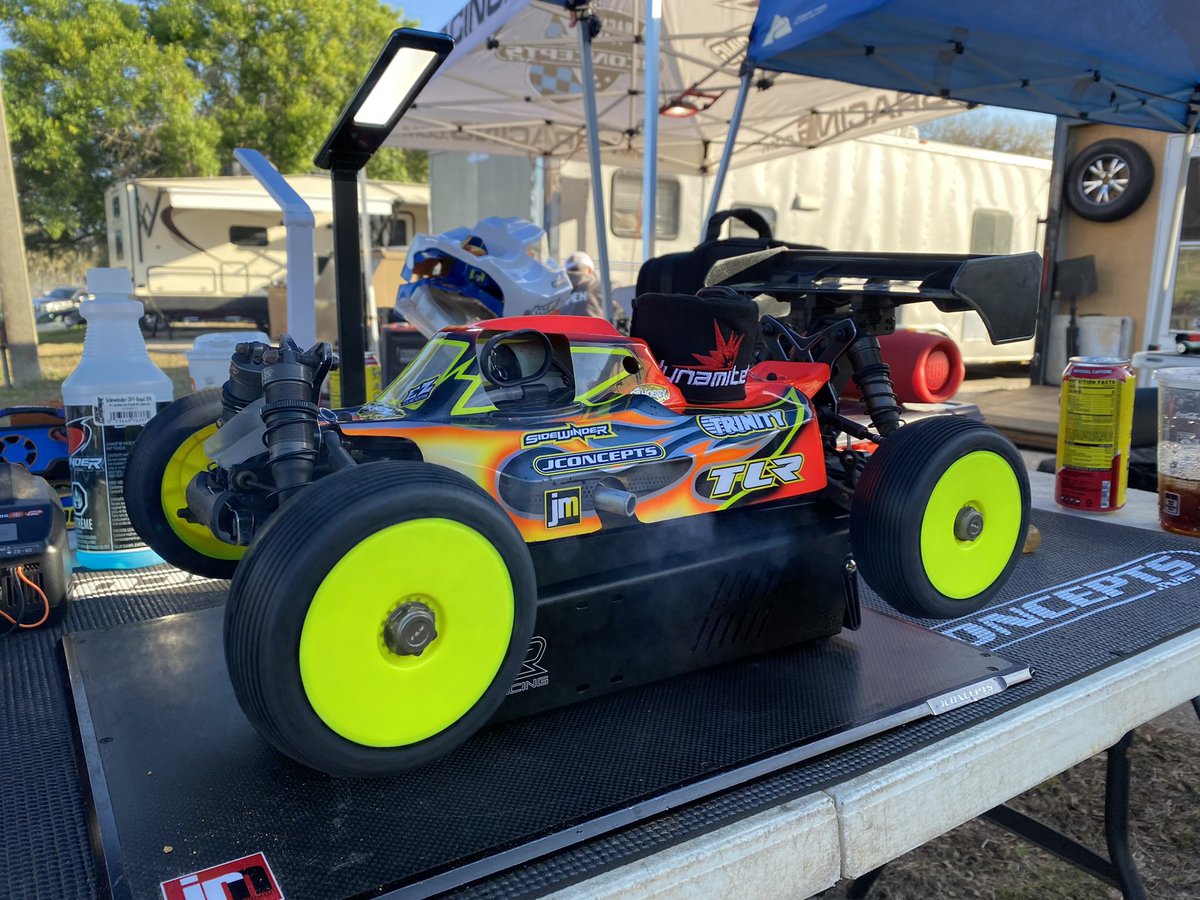 jr_mitch1's tweet photo. Yesterday Florida championship series round two at Bartow and 555 Raceway. 

#DriveTLR
#TeamLosiRacing
#gojconcepts 
#TrinityRC 
#ezcustoms
#sidewinder
#gshobby
#boomrc https://t.co/XEvILKXsQL