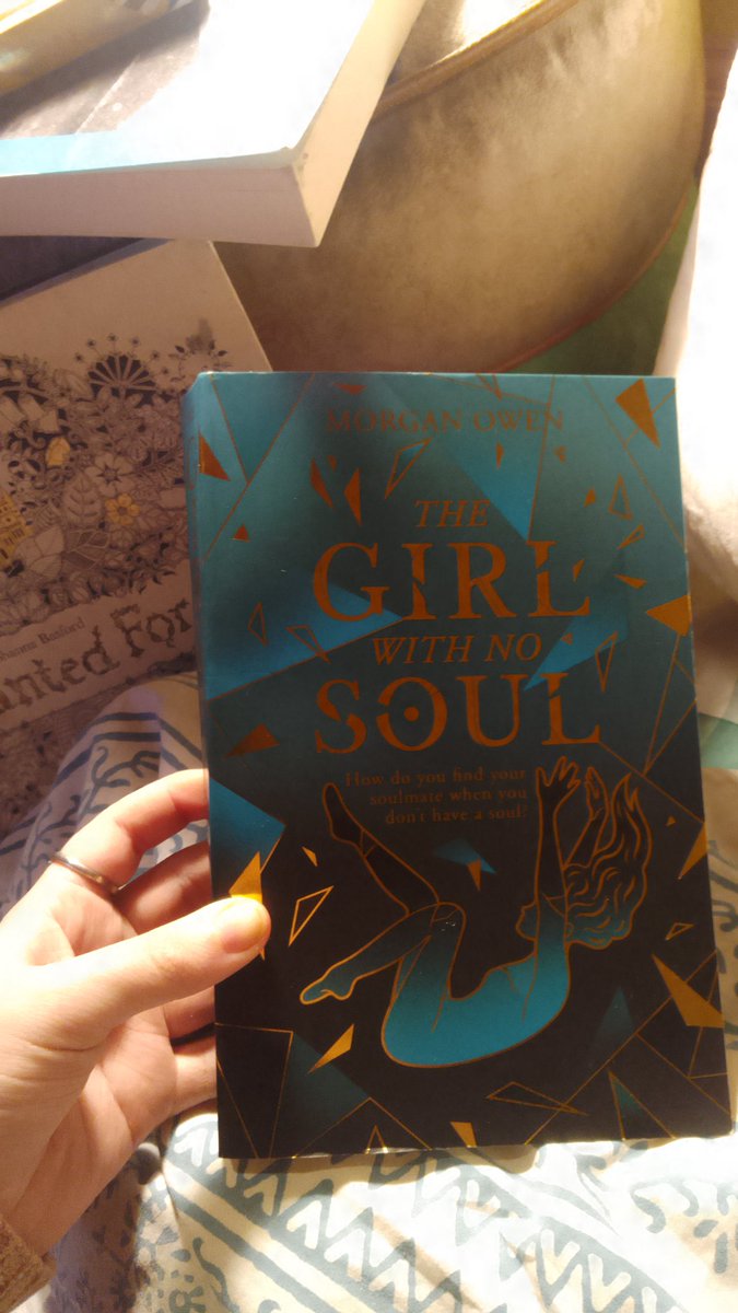 ATaleofJourneys's tweet photo. ✨💖📚🚨#newbookalert🚨📚💖✨
Went into #Cambridge town the other day and if you go into #Heffers you must buy a #book! This looks very good and I'm intrigued to start reading it soon... #TheGirlWithNoSoul https://t.co/sz74LjFDMk