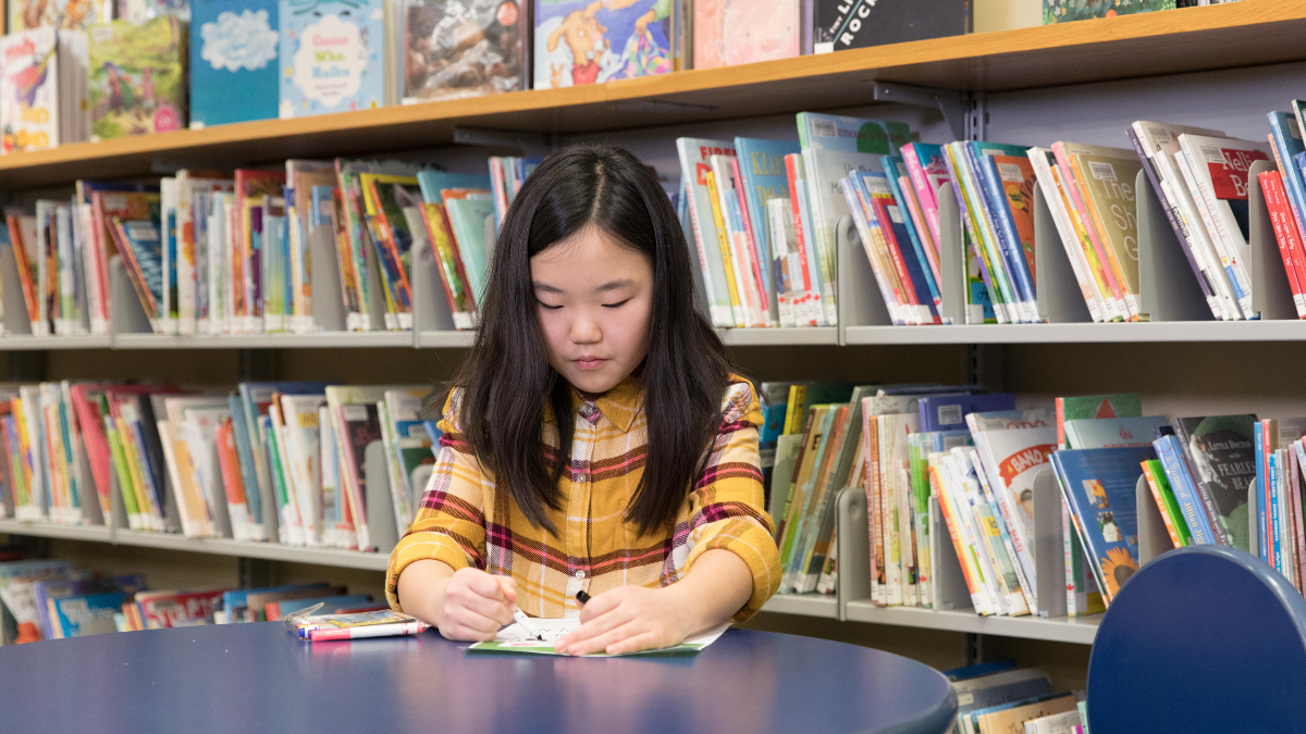 torontolibrary's tweet photo. Know a kid who wants to make their own comics? Sign up for an online workshop with @keansoo. Young artists can learn drawing and writing techniques to create characters and generate story ideas. Tune in live for our After School Club on February 21, 4 pm: https://t.co/upiN1ZGVyY https://t.co/svMoZWrbli