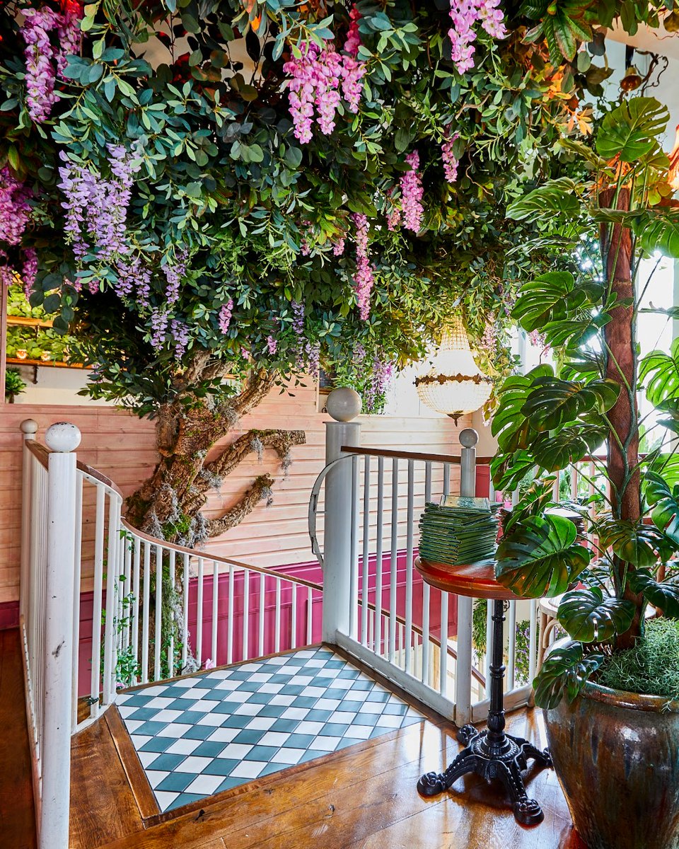 An oasis in Fitzrovia...🍃🌹✨🍸 Imagine a place filled entirely with flora and fauna collected from all over the world. Serving botanical-inspired cocktails, join our in-house botanists downstairs at Mr Fogg’s House of Botanicals. #MrFoggs #HouseofBotanicals #Fitzrovia