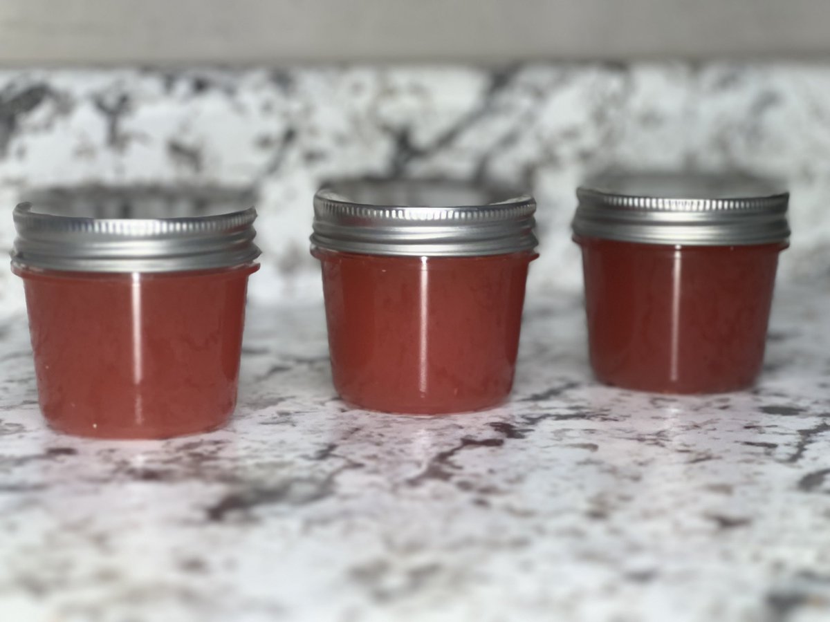jujuumariee's tweet photo. 🍻SUNDAY FUNDAY 🍻

4oz - $5ea OR buy one of each flavor for $12! 🤗

Get yours before they’re gone! Only a few left. 4 pickles, 3 mango, and 3 regular https://t.co/hvhNCT4uG3