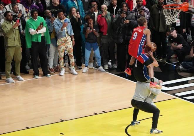 bbmanuz's tweet image. White man CAN jump. 🏆🏀🤟🏻
#NBAAllStar #DunkContest #McClung #76ers #Sixers
