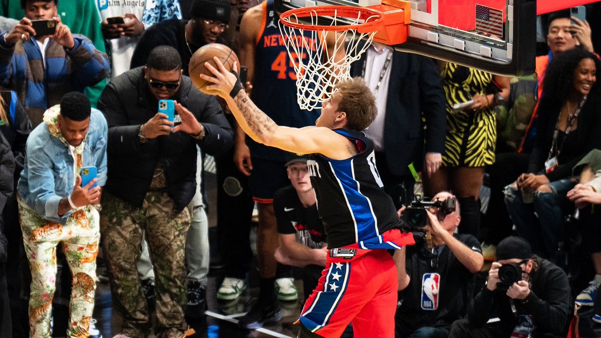 bbmanuz's tweet image. White man CAN jump. 🏆🏀🤟🏻
#NBAAllStar #DunkContest #McClung #76ers #Sixers