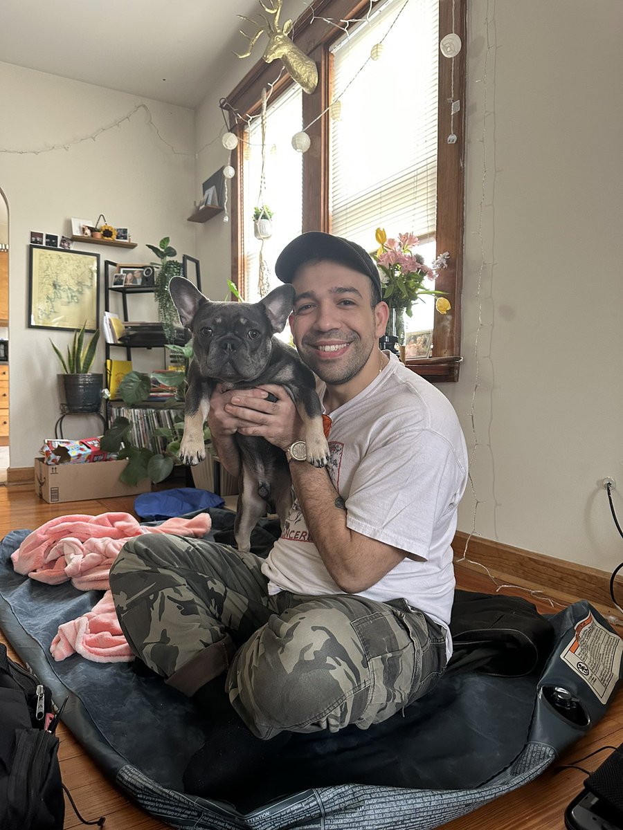 Only Sibling tweet media