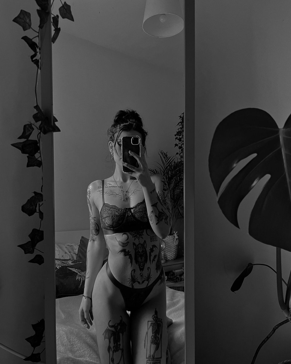 ofbellaaa's tweet photo. @OnlyFansPromoRT @OnlyFansLink https://t.co/0GfIklj7ue https://t.co/ye1jEevxEU