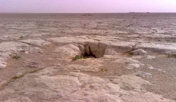 "لينة" قرية تقع في شمال المملكة. العربية السعودية تضم آباراً قيل إنها من المعجزات التي ما زالت شاهدة...