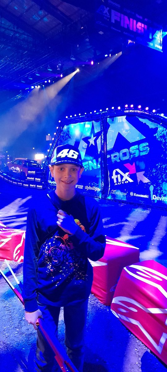 AliEtt01's tweet photo. An amazing weekend in London...@ArenacrossUK made a brilliant evening @OVOArena followed today by exploring @TowerOfLondon. A perfect mum and son weekend! https://t.co/CwVGVL62UE