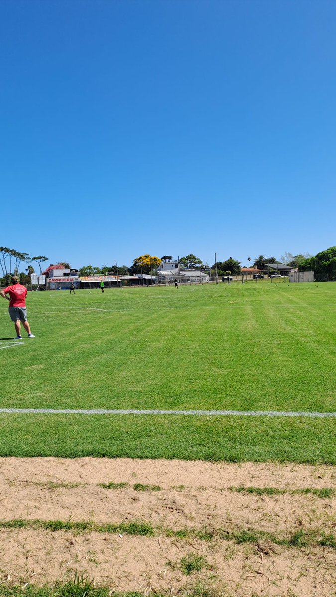 #Juveniles Impecable estado del Parque Las Delicias de <a href="/maldosad/">Deportivo Maldonado SAD</a>, a minutos de comenzar los partidos del local, frente a Liverpool, en Sub 15 y 14.
📷 <a href="/walterfsuarez/">walter suarez</a>