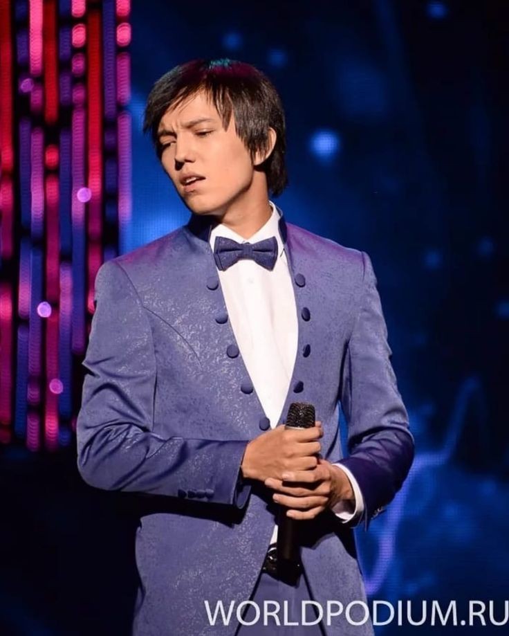 isa_dears's tweet photo. @TeamRiverofLove Pensar es fácil, actuar es difícil, y poner los pensamientos en acción lo más complicado del mundo.
@dimash_official ✨
#StrangerTour #ConcertOfTheYear 🎸🎷📯
#beautifulsongs ▶️ The Story Of One Sky, El Amor en Ti 🎵🎶🎵 https://t.co/2Pn8CZxzyJ