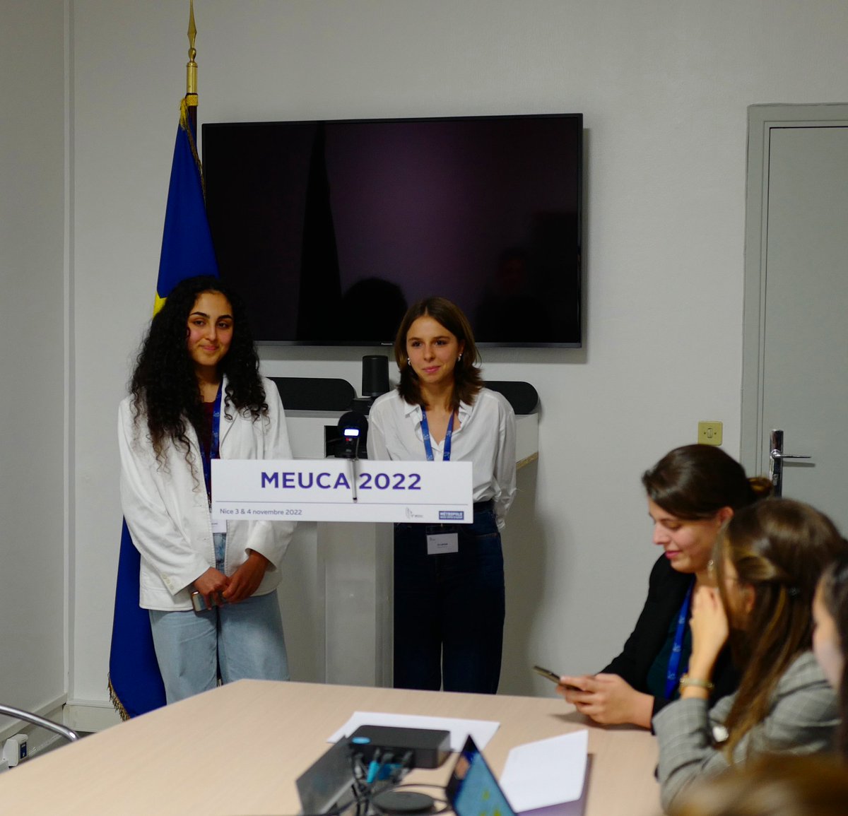 modeleuca's tweet photo. Voici les participants ayant le rôle de journaliste! 📰 Ils ont couvert la simulation via un journal en ligne, organisé des conférences de presse, posé des questions aux députés européens et ministres ; pour tenir au courant les autres participants de ce qu'il se passait...🧐 https://t.co/Kn9CQ7u4XD