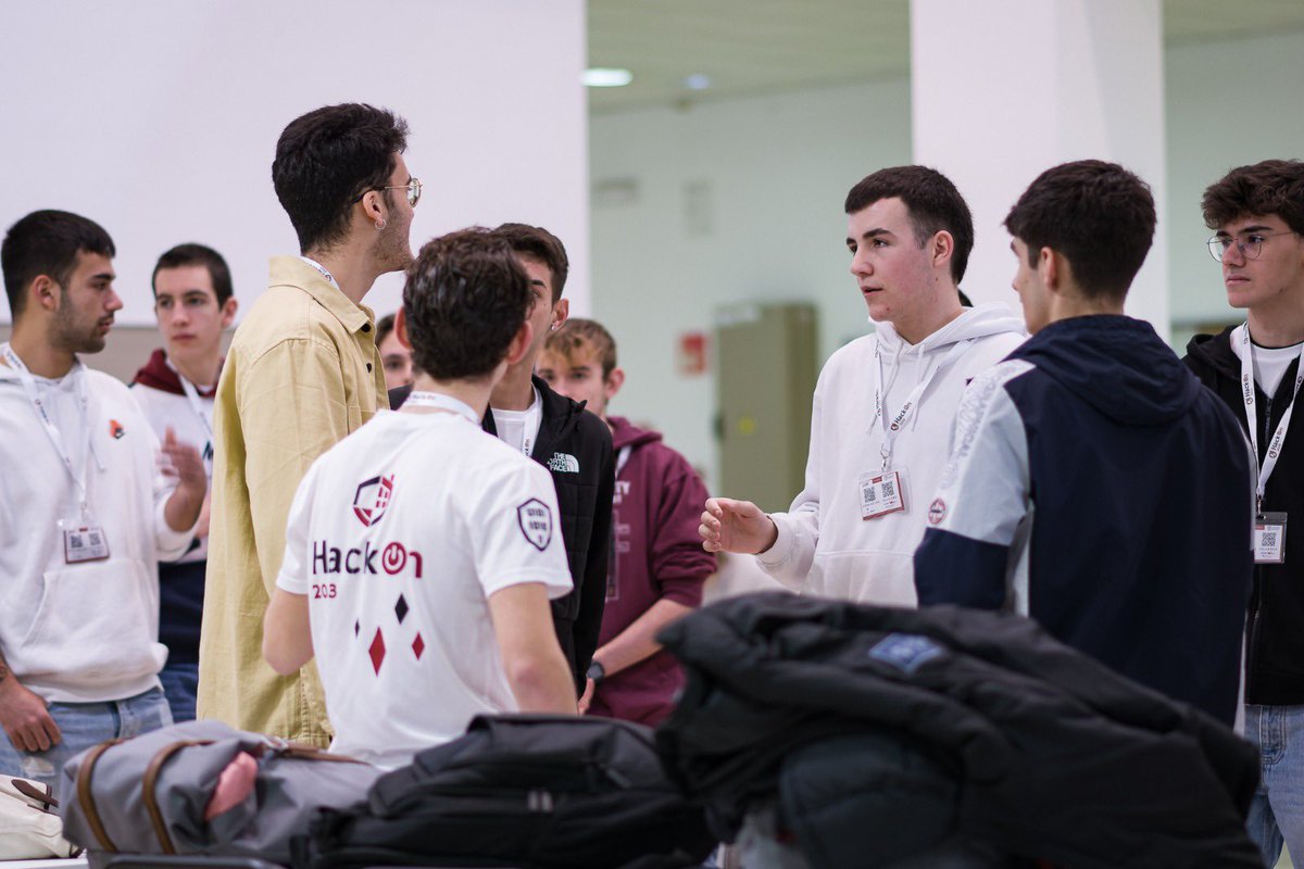 HackOnURJC's tweet image. Por aquí os dejamos un pequeño recap de #HackOn2023. 
Muchas gracias a todos los asistentes y ponentes por hacer este día tan especial.
También a los organizadores y el resto de voluntarios que hicieron de esta edición algo único.
Os esperamos el próximo año en la #HackOn2024🤓