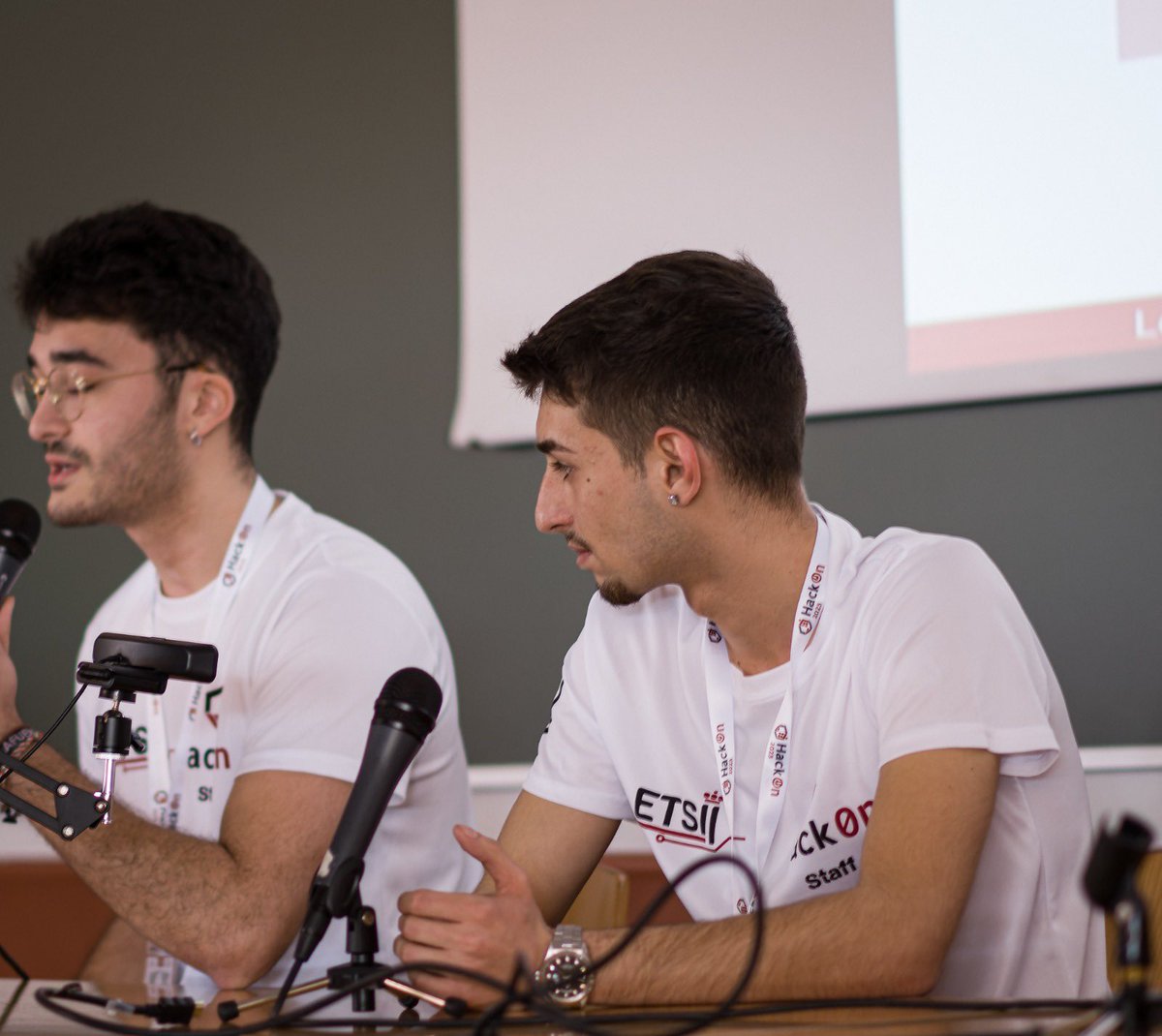 HackOnURJC's tweet image. Por aquí os dejamos un pequeño recap de #HackOn2023. 
Muchas gracias a todos los asistentes y ponentes por hacer este día tan especial.
También a los organizadores y el resto de voluntarios que hicieron de esta edición algo único.
Os esperamos el próximo año en la #HackOn2024🤓