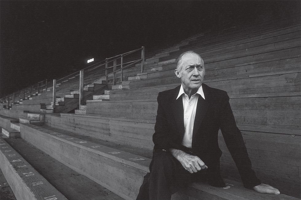 TrackTownUSA's tweet image. Happy birthday, Bill.

Bowerman’s advocacy for his athletes, sport, and community helped make track &amp;amp; field what it is today.

His impact will never fade.