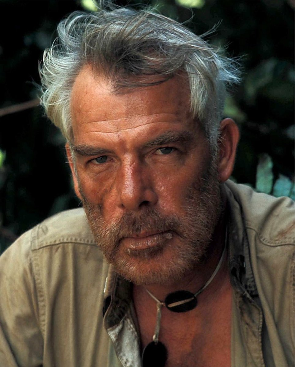 JuanmadelaPoza's tweet photo. Recordando al gran #LeeMarvin, cuando se cumplen 99 años de su nacimiento con esta fotografía de #InfiernoEnElPacífico (#HellInThePacific, 1968), de #JohnBoorman. Filme que refleja a la perfección la relación que hay entre carácter, comunicación y supervivencia. @barahona19611 https://t.co/4x7PKePcsz