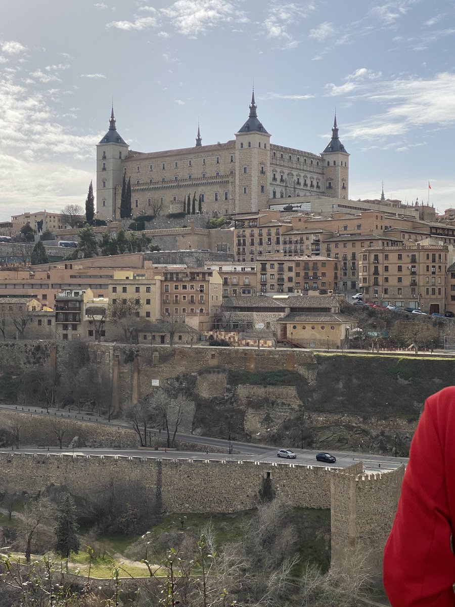 AdriLealDisca's tweet photo. Ha sido o un fin de semana increíble con la @redequojoven  en nuestra #XAsambleaDeJv🌻 siempre #DesdeLosCuidados se demuestra que en la política se pueden hacer las cosas diferentes. Orgullo de ser Verdes. Gracias a @Alexlemmor y @ruthama_gi por anímame a meterme 🌻💚 https://t.co/LgI1exVHN4