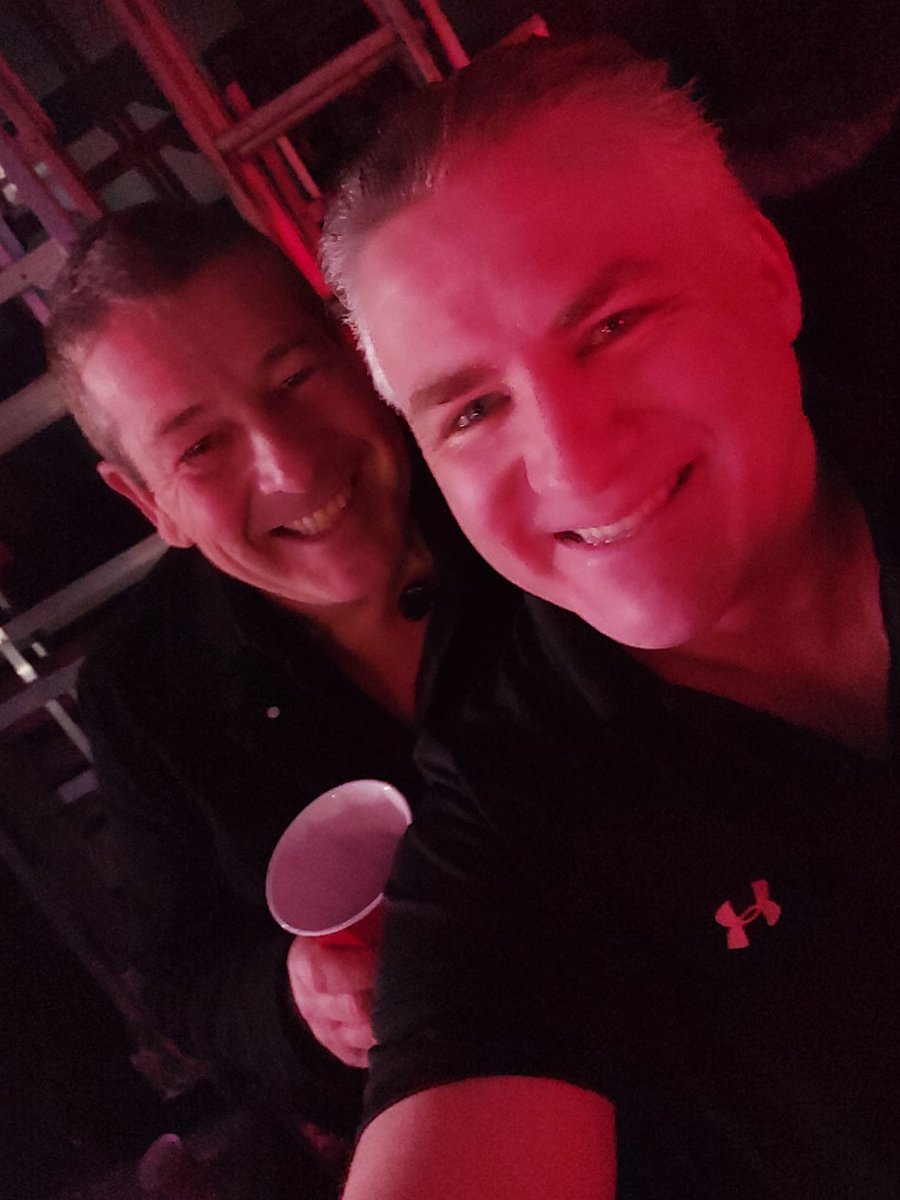 boomottawa's tweet image. It was a SOLD OUT crowd at the Bronson Centre Music theatre last night. boom 99.7 was proud to present LEGENDS THE SERIES with Glass Tiger! Here I am with founding member and keyboardist for the band, Sam Reid! Great guy! @dylanblackradio @glasstiger