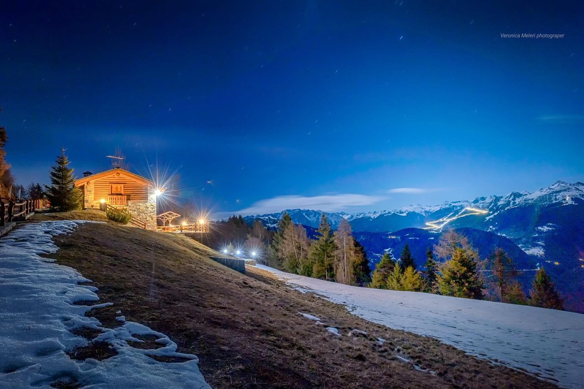 MassimoSertori_'s tweet image. 🏔️🎨✨Quando #PratoValentino, sopra #Teglio, e il #Baradello decidono di regalarti queste #serate magiche. Buona domenica sera a tutti! 

#MeravigliosaValtellina #Valtellina 

[📸 di Veronica Meleri]