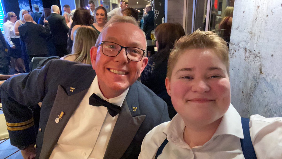 FS_Fulloway's tweet image. With the incredible @OC1927_Peters last night. Good to see you again Sir!