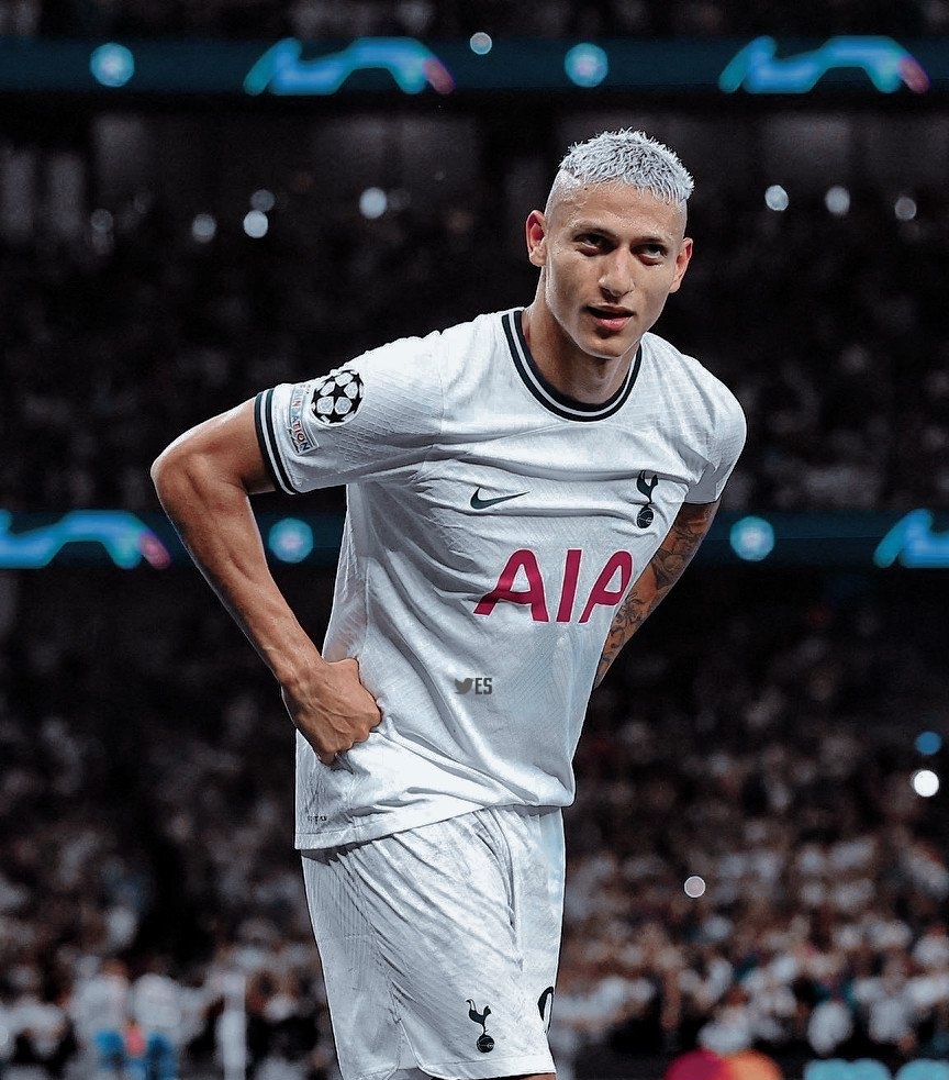 paisoltaram's tweet photo. Richarlison pós-Copa:

- 7 jogos
- 0 gols

Richarlison na Premier League 22/23:

- 15 jogos
- 0 gols

😬 https://t.co/EpJKRkdgDy