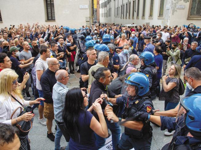 puravidaita's tweet image. Questa invece è democrazia...#luridi