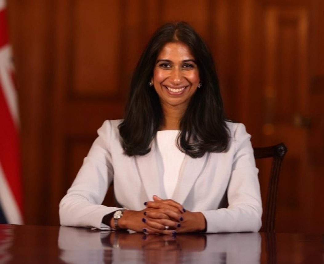 Muqadaam's tweet image. Suella claimed £2,684 on utility bills on her second home. 

Give this a retweet if she should pay for her own utility bills. 

@SuellaBraverman