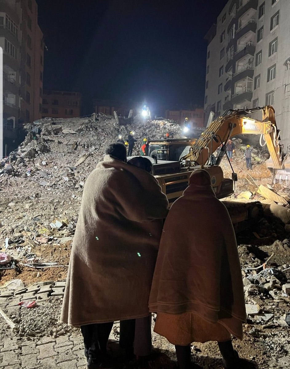 Güzel bir haber bekleyen kullarına hayırlı haberler almayı nasip et Allah'ım.