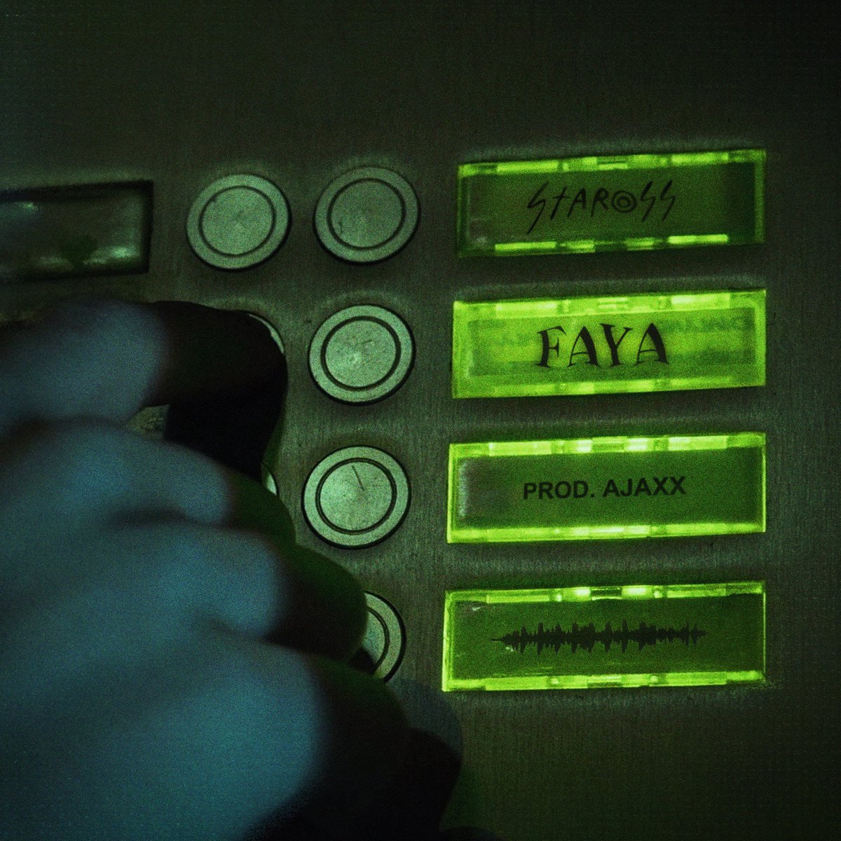 STAROSS_'s tweet photo. Voilà la cover de FAYA, dispo partout le 22/02 🐉🫡
@isaac_cyel @louarninho à la cover.
@ajaxx_beats à la prod. https://t.co/7PBe7F05qn