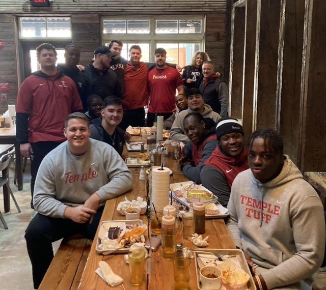 FMNU__'s tweet photo. @Temple_FB #bodyblows https://t.co/WQsiDOoDTV